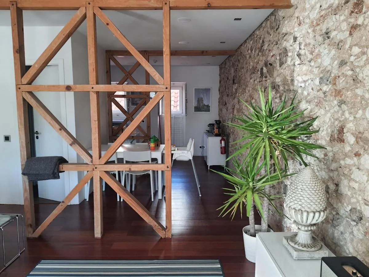 1881 Historical Duplex Suite Lissabon Portugal